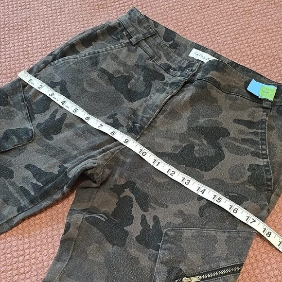 James Jeans Camouflage Boyfriend Cargo Combat Skinny Jogger Ankle Pant - Picture 9 of 12